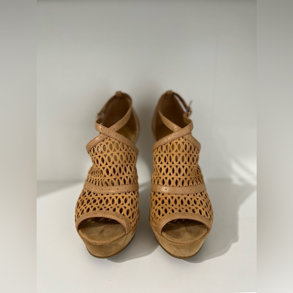 BCBG Anja tan heels
